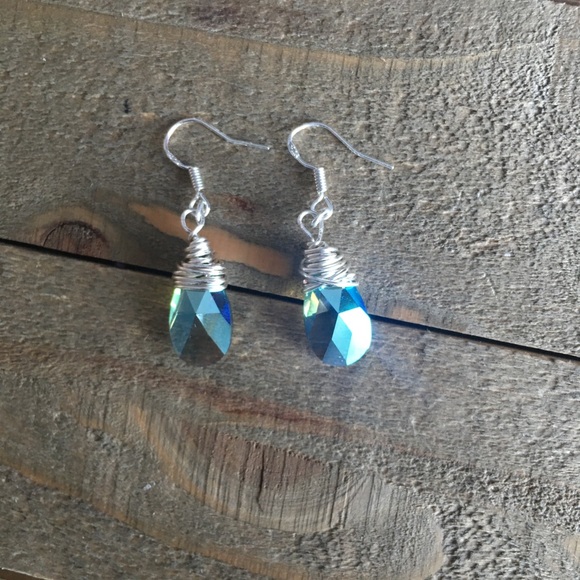 Handmade Genuine Swarovski Crystal Earrings- Blue - Picture 4 of 4